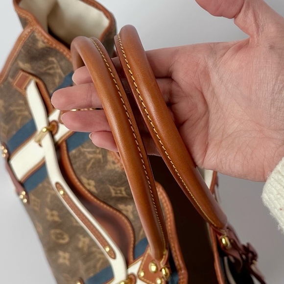 Louis Vuitton Limited Edition Tisse Rayures GM Tote - Picture 12 of 15